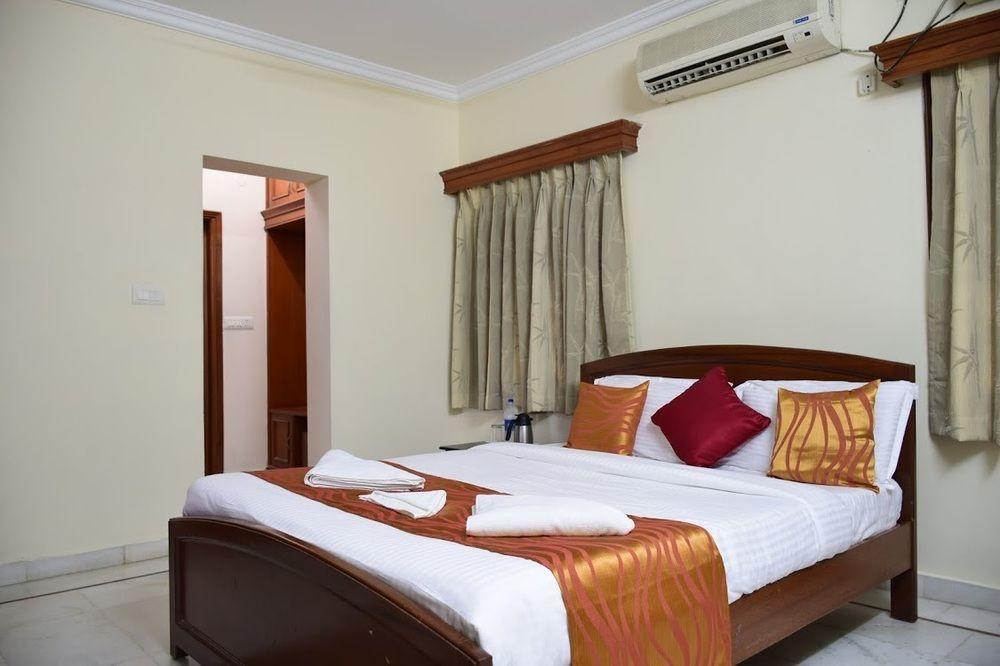 Alpine Glow Residency Crest Hotel Hyderabad Exterior photo