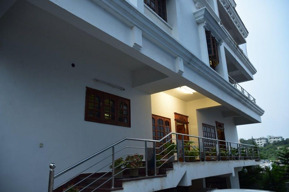 Alpine Glow Residency Crest Hotel Hyderabad Exterior photo