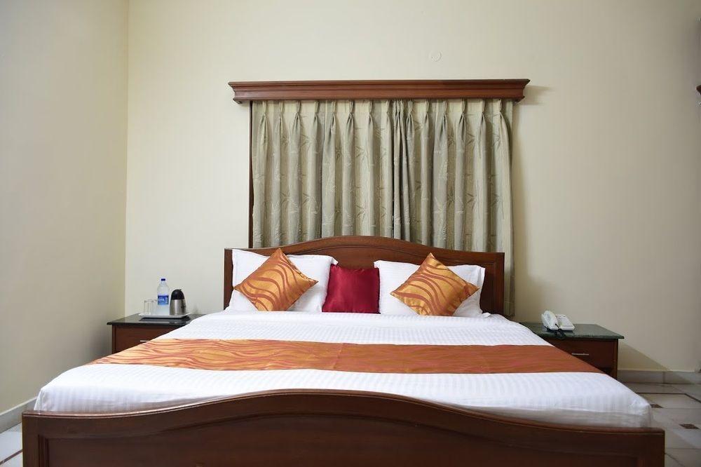 Alpine Glow Residency Crest Hotel Hyderabad Exterior photo